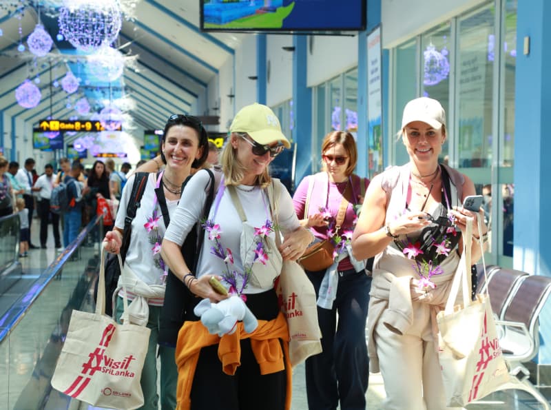 Sri Lanka Grants freee tourist ETA for visitiors from 40 countries